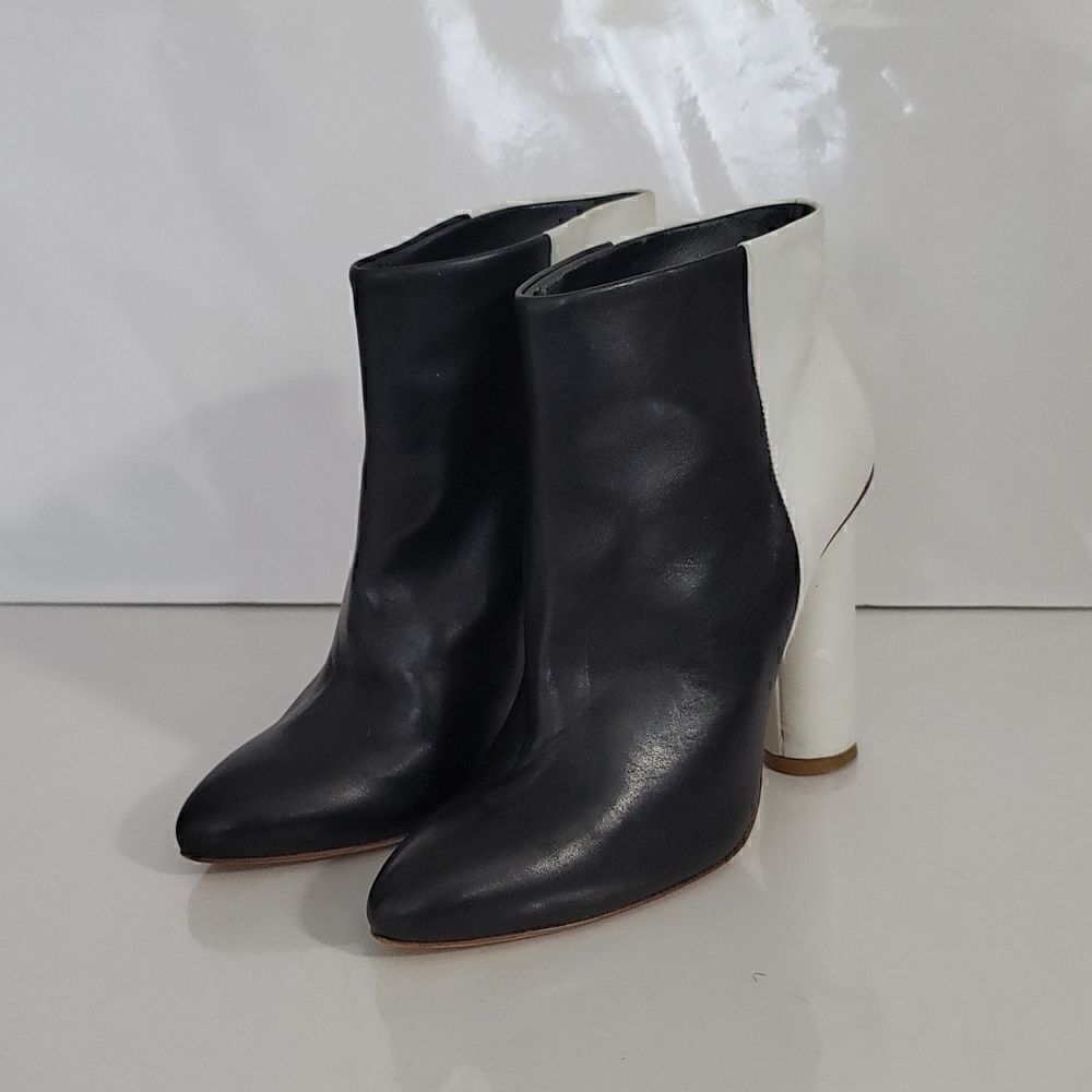 Maiyet Color Block Circular Heel Bootie - Picture 2 of 13